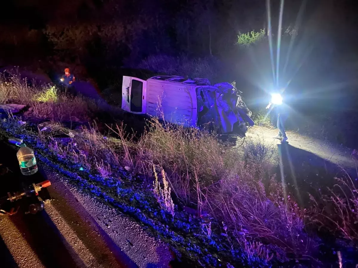 Son dakika haberleri | Afyonkarahisar\'da zincirleme trafik kazası: 3 ölü, 2 yaralı