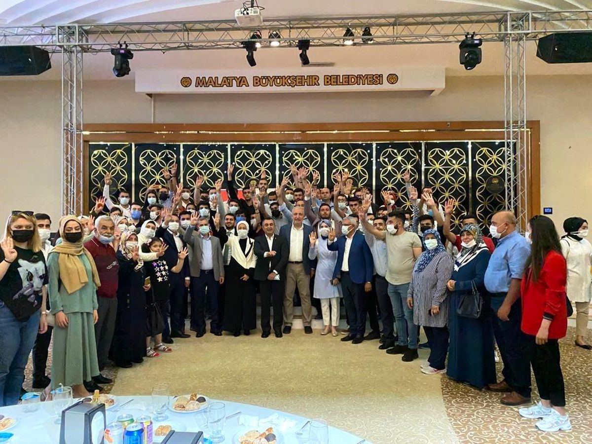 AK Parti\'de bayramlaşma töreni