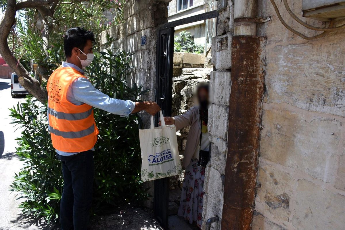 Gaziantep Büyükşehir Belediyesi\'nden ihtiyaç sahibi 5 bin aileye kurbanlık et