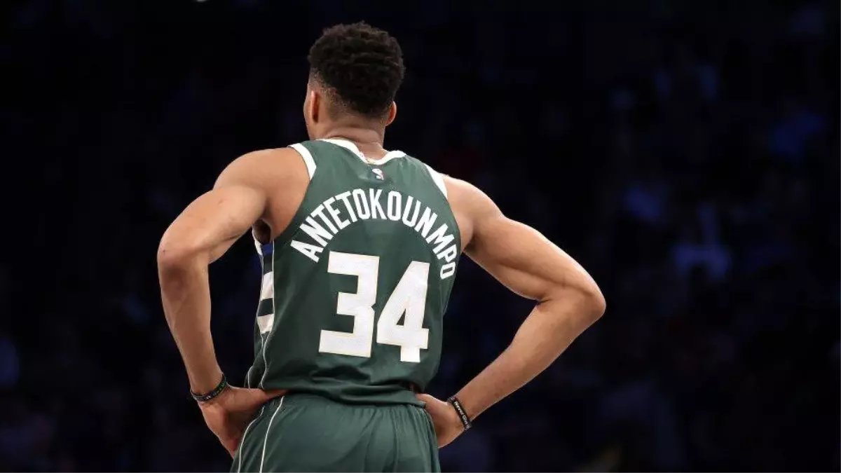 Giannis Antetokounmpo: Atina\'nın sokaklarında saat satmaktan NBA\'in zirvesine bir göçmen çocuğunun bitmeyen rüyası