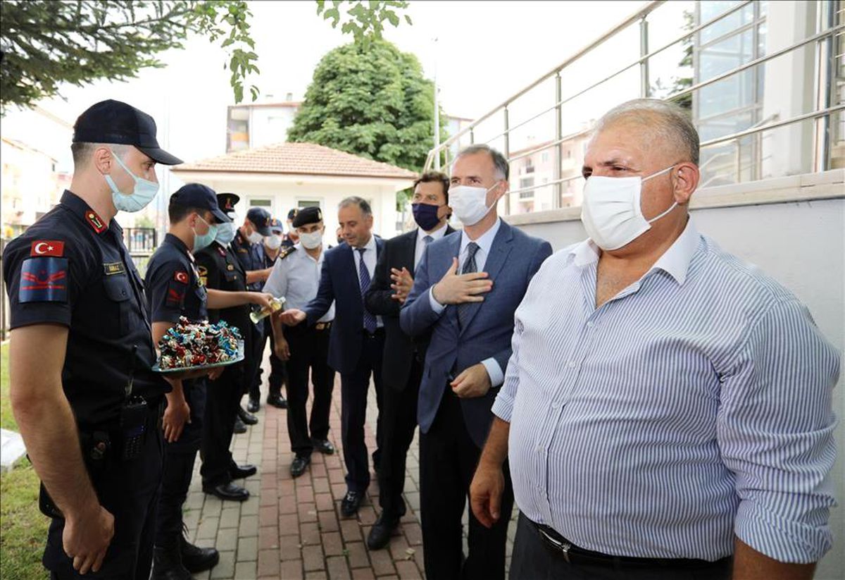 İnegöl Belediyesinde protokol ve vatandaşlar bayramlaşma töreninde bir araya geldi