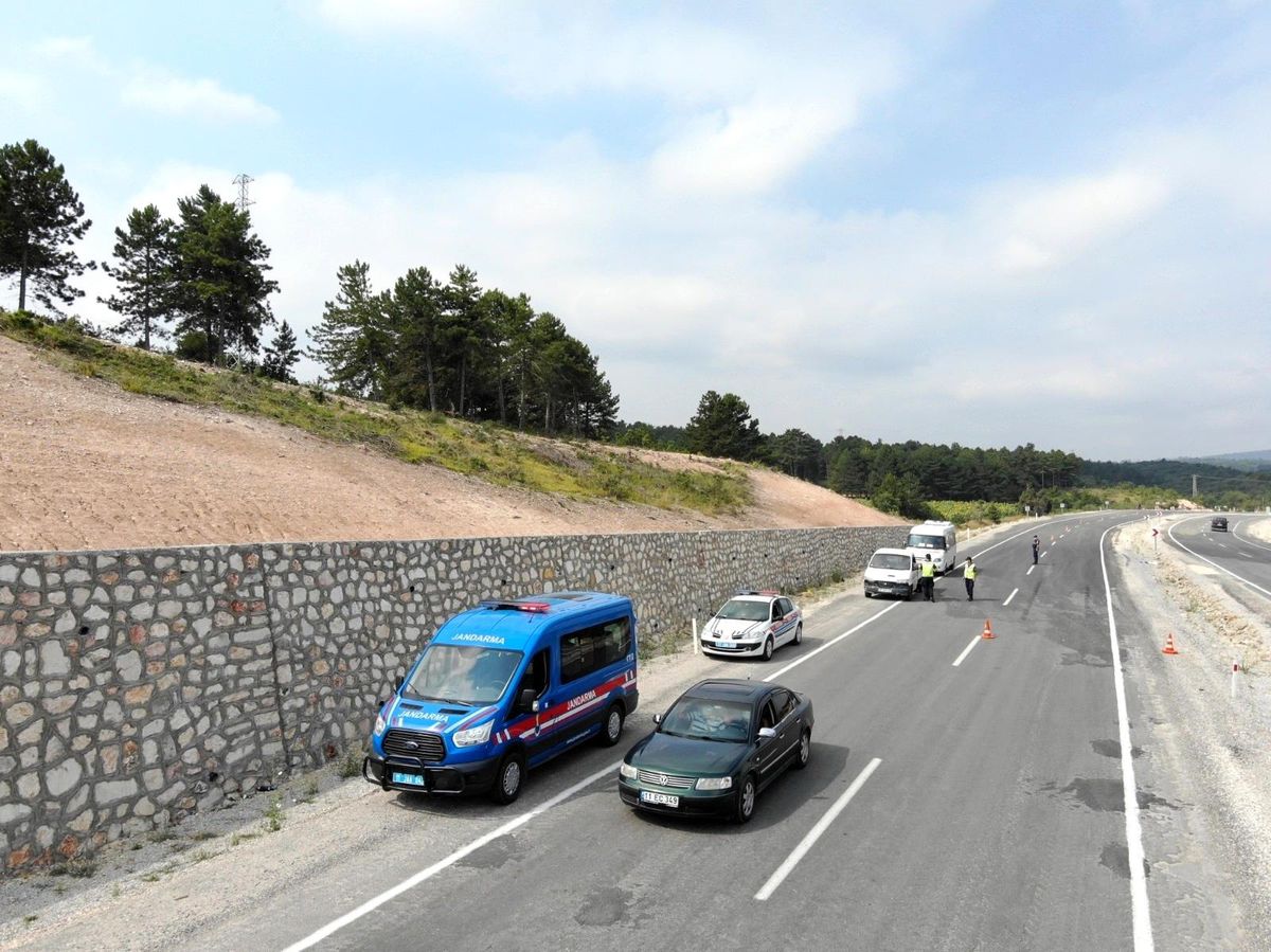Jandarmadan drone ile trafik denetimi