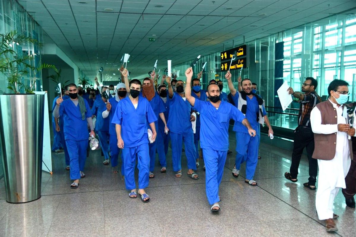 Suudi Arabistan Pakistanlı 62 mahkumu iade etti