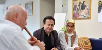 Tuzla'da 65 yaş üstü büyüklerin elleri öpüldü duaları alındı