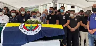 Alişan'ın yakın arkadaşı Demet Akalın, Selçuk Tektaş'ın cenazesine katılmadı