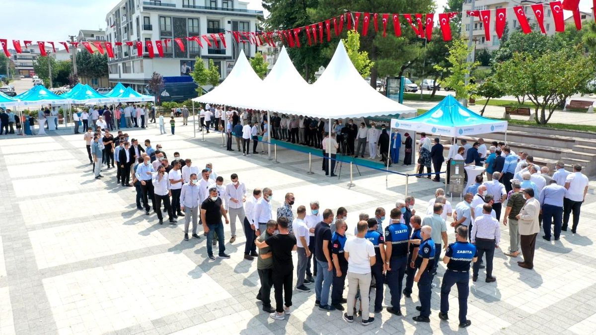 Başiskeleliler \'kent bayramlaşması\'nda hasret giderdi