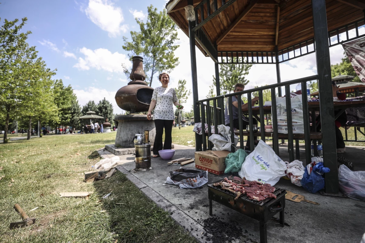 Başkentte bayramın üçüncü günü park ve piknik alanları doldu