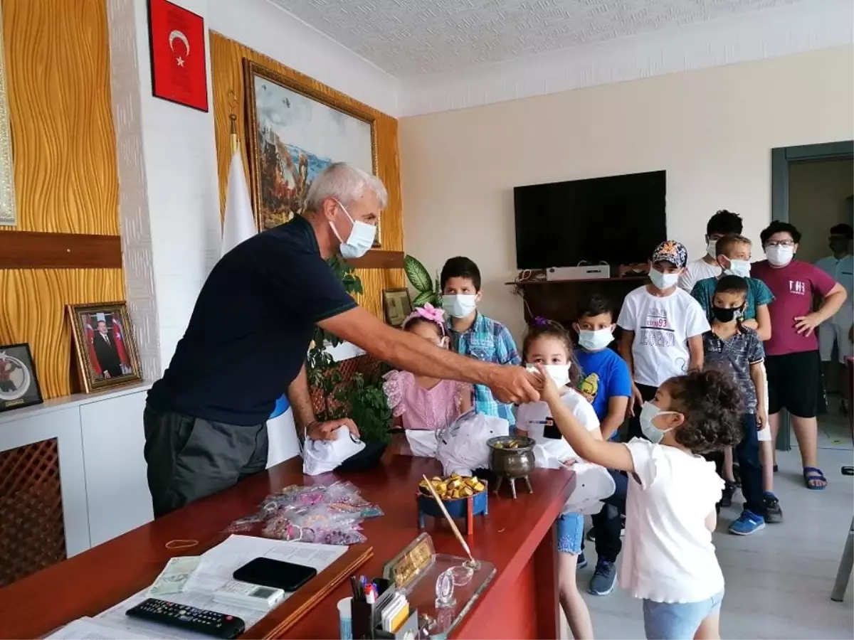 Bayram harçlıkları başkan amcadan