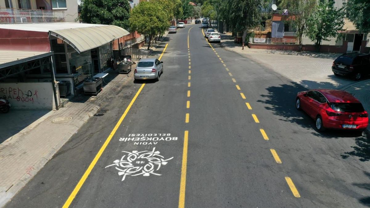 Büyükşehir, yol çalışmalarıma bayramda da devam ediyor