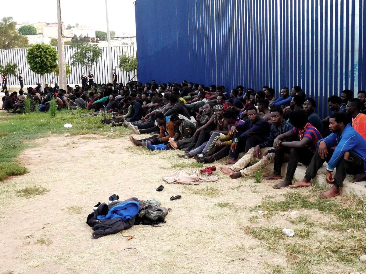 Fas üzerinden İspanya\'nın Melilla kentine 238 Afrikalı göçmen geçiş yaptı