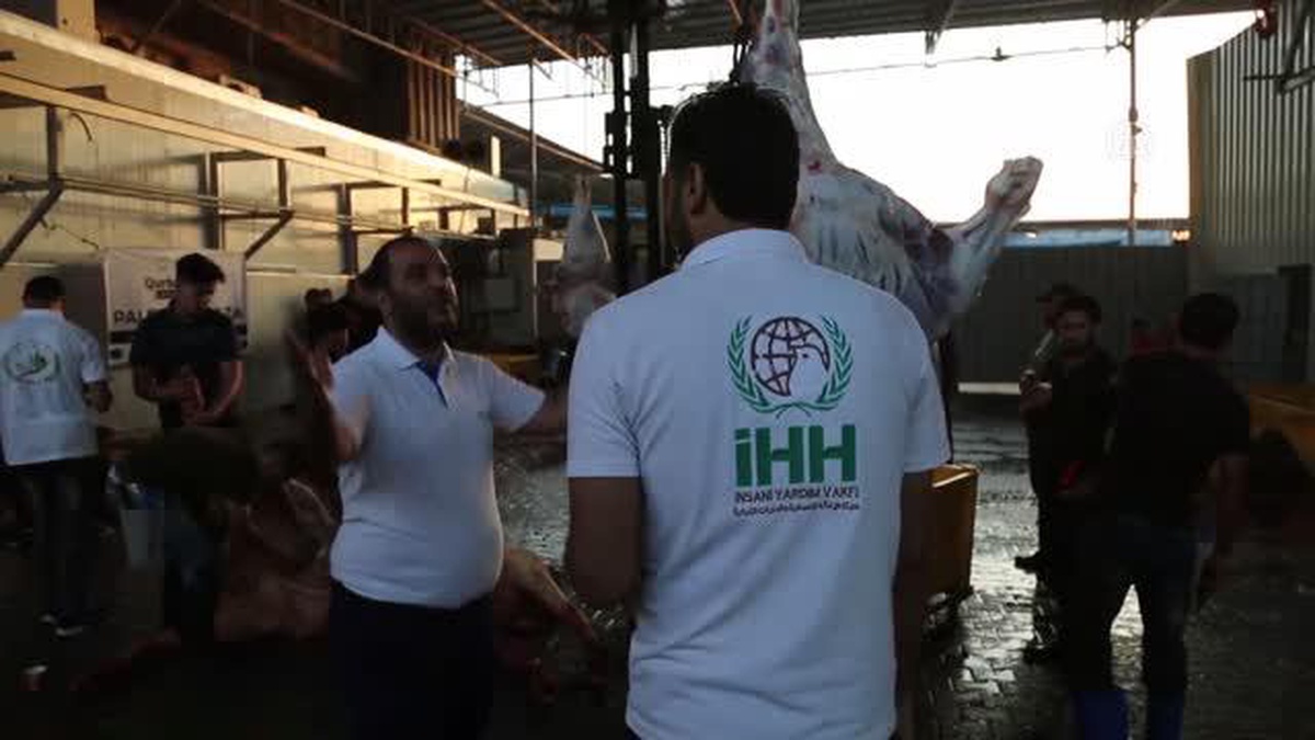 İHH, Gazze Şeridi\'ndeki 6 bin 500 aileye kurban eti dağıttı