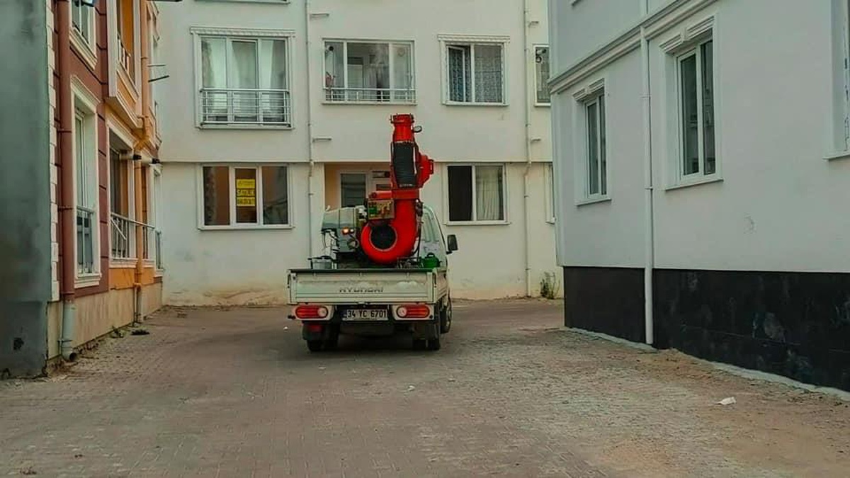 Kırklareli\'nde haşere ve sineklere karşı ilaçlama
