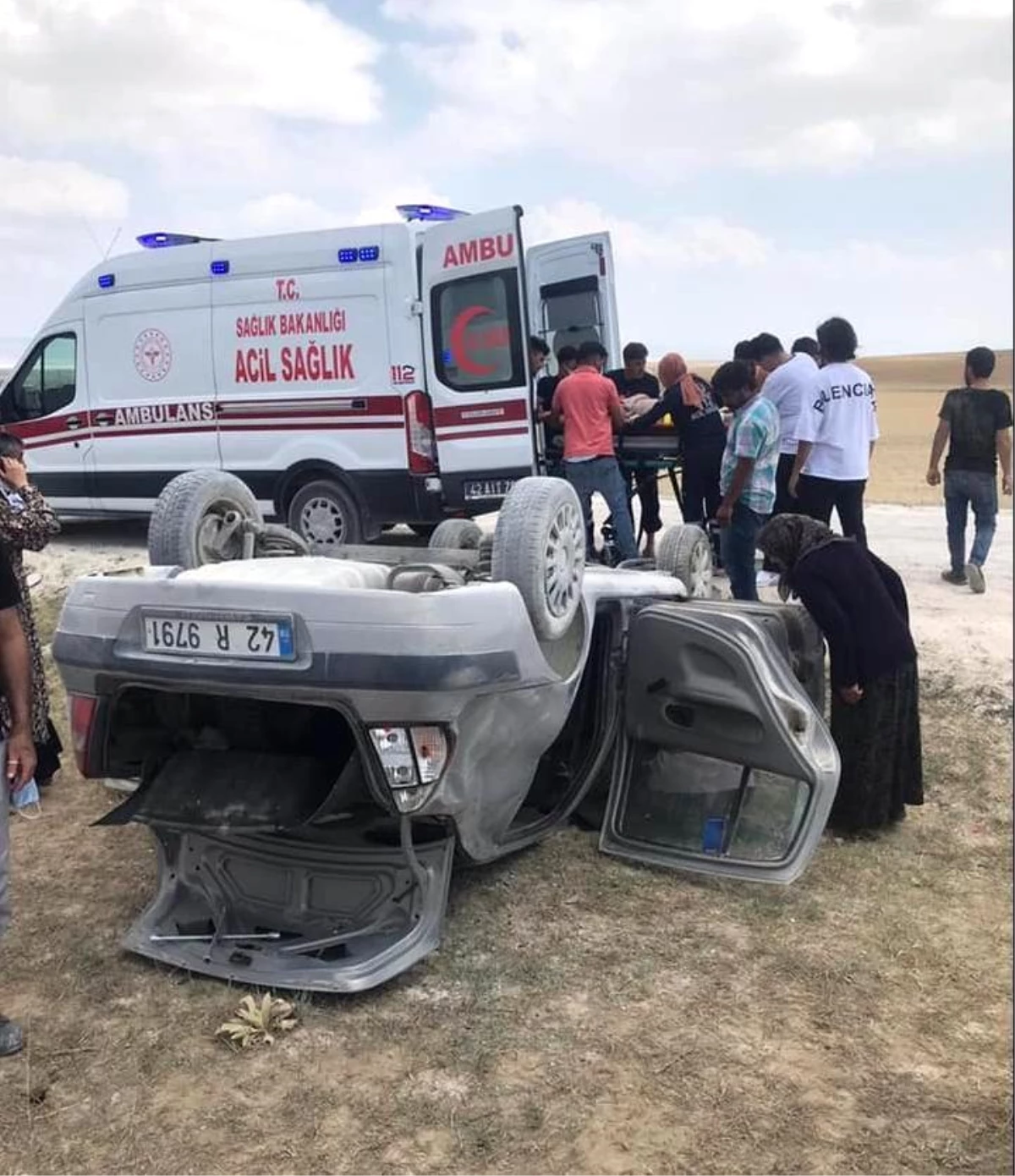 Konya\'da otomobil takla attı: 2 yaralı