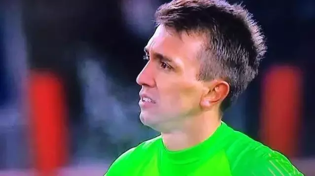 PSV maçı için Benim için zor geceydi paylaşımı yapan Muslera'ya Galatasaray'dan destek PSV maçı için Benim için zor geceydi paylaşımı yapan Muslera'ya Galatasaray'dan destek