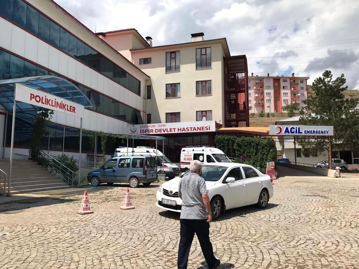 Radyonun sesini açarken elektrik akımına kapılan kadın hayatını kaybetti