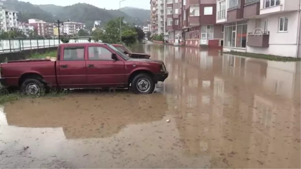 Sağanak nedeniyle dereler taştı, tarım arazileri ve yollarda hasar oluştu (2)