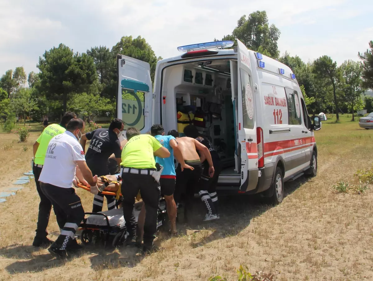 Sinop\'ta denizde boğulma tehlikesi geçiren 2 kişi kurtarıldı