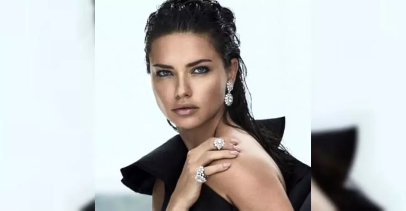 Adriana Lima\'dan olay poz