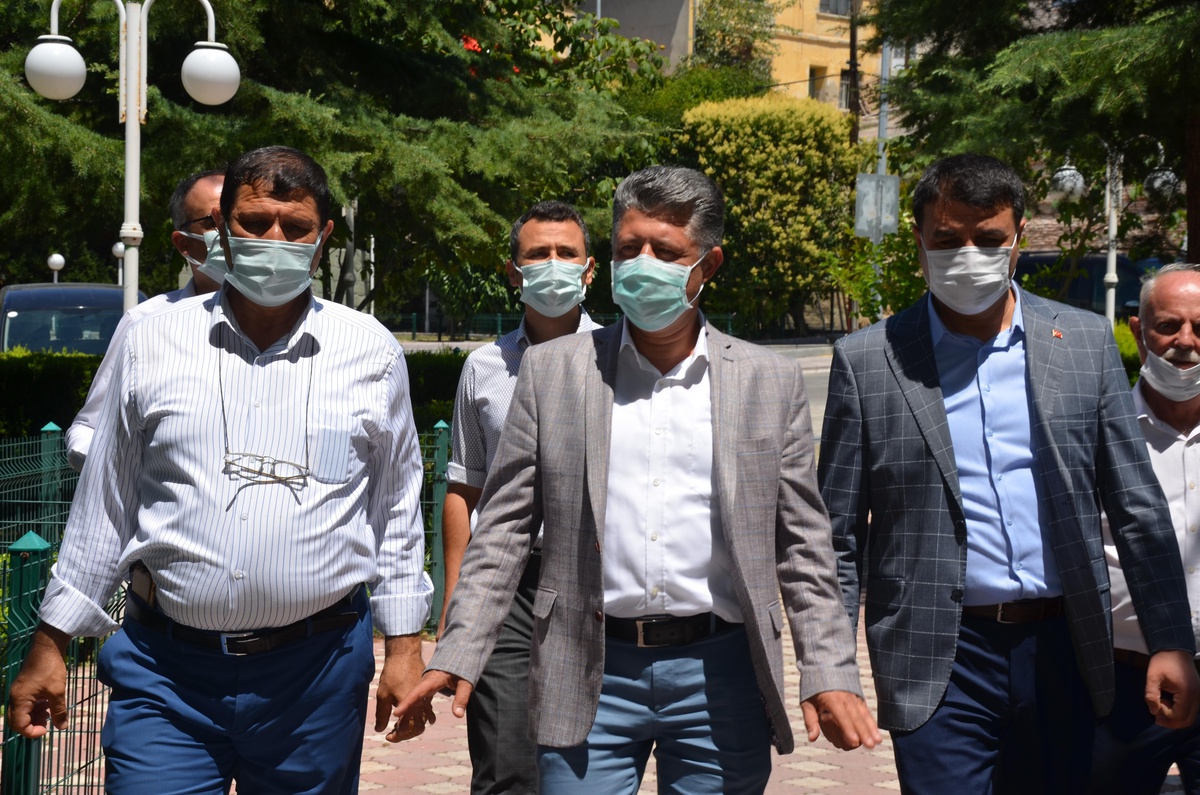 AK Parti Manisa Milletvekili Özkan, Demirci\'yi ziyaret etti