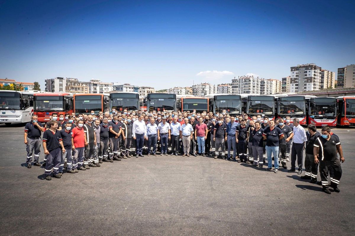 Başkan Soyer\'den bayram mesaisindeki personele ziyaret