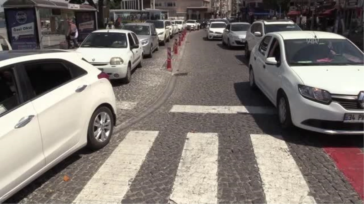 ÇANAKKALE - Feribot iskelelerinde tatilcilerin dönüş yoğunluğu sürüyor