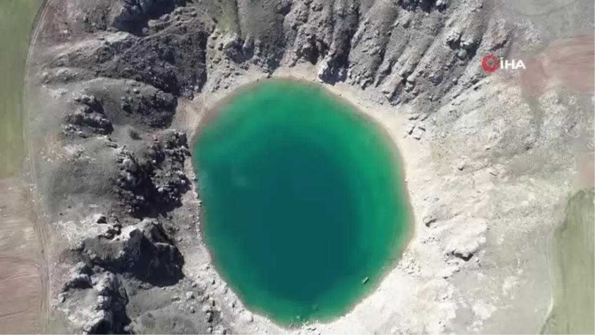 Kızılçan Gölü kuraklık nedeniyle renk değiştirdi