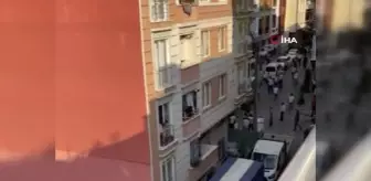 Küçükçekmece'de iki grup arasında silahlı çatışma kamerada