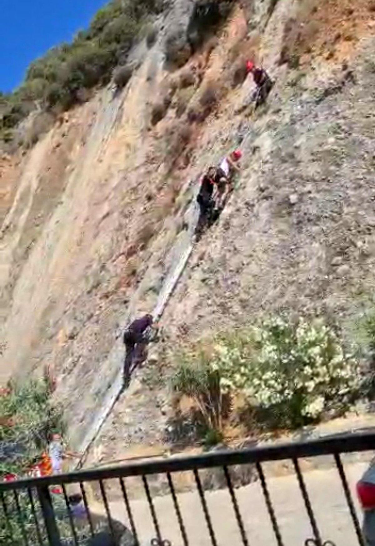 Milli dağcı antrenman için çıktığı dağda mahsur kaldı