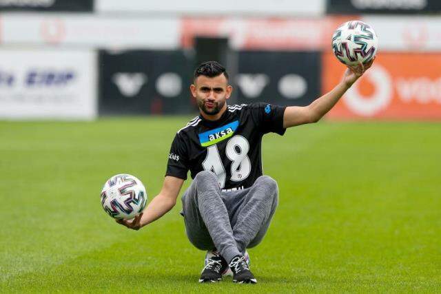Yılan hikayesine dönen Ghezzal transferinde kazanan taraf Beşiktaş! 3+1 yıllık sözleşme imzalanacak Yılan hikayesine dönen Ghezzal transferinde kazanan taraf Beşiktaş! 3+1 yıllık sözleşme imzalanacak