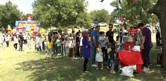 Yüzlerce kişi toplu bayramlaşma töreninde bir araya geldi