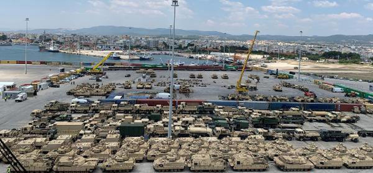 ABD\'den Dedeağaç\'a yüzlerce tank ve zırhlı araç sevkiyatı