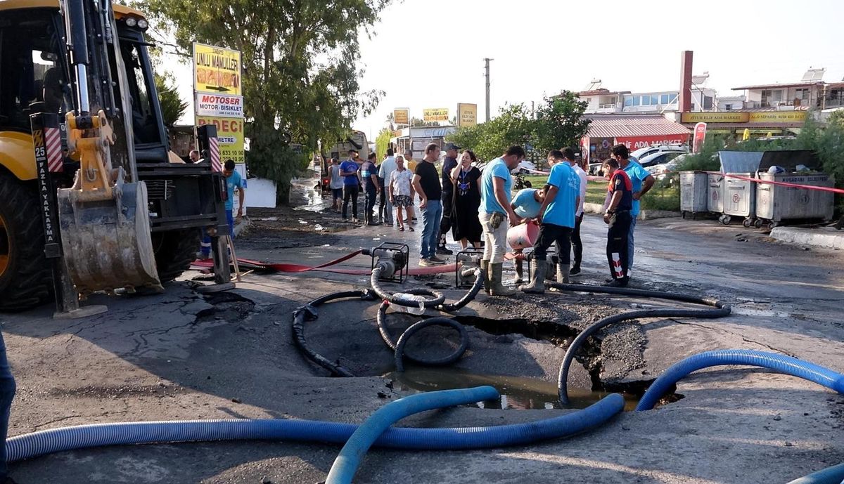 Belediye ekipleri atık su hattında yaşanan soruna anında müdahale etti