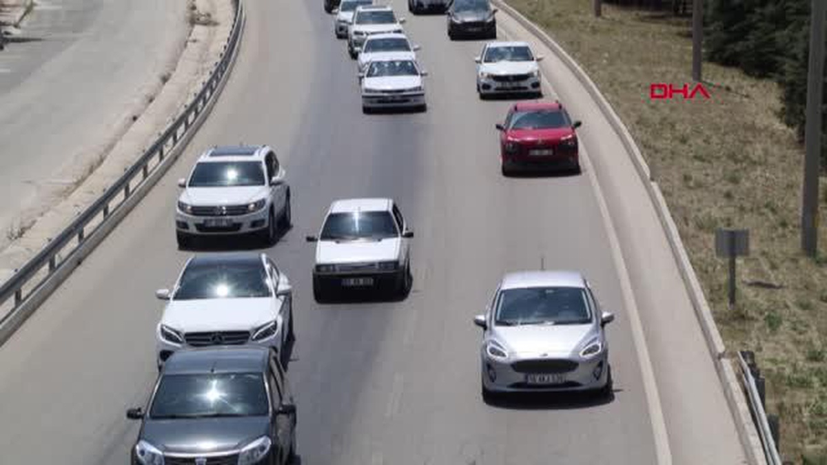 BURDUR\'DA TATİL DÖNÜŞÜ TRAFİK YOĞUNLUĞU