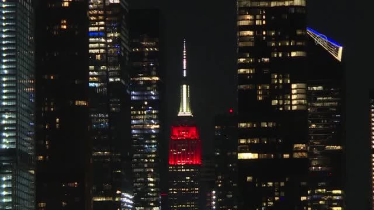 Empire State Binası, Türk bayrağı renkleriyle ışıklandırıldı