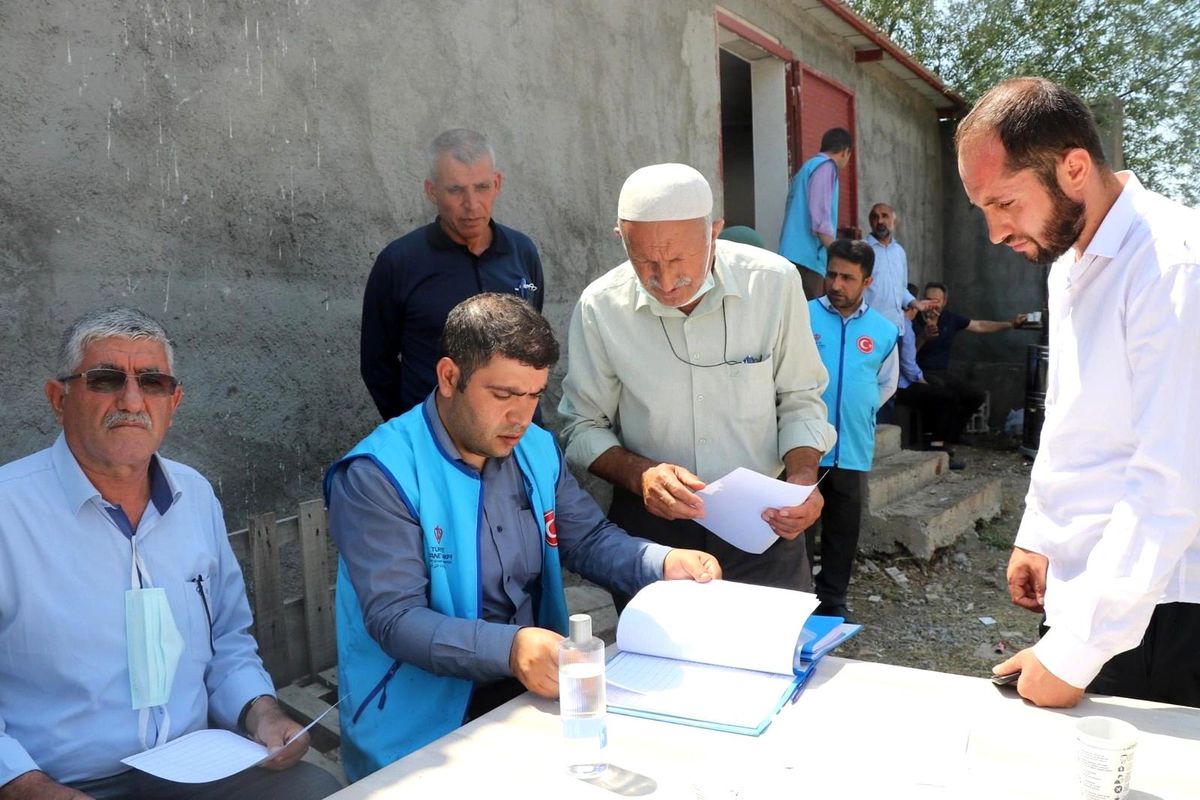 Iğdır\'da ihtiyaç sahibi ailelere kurban eti ulaştırıyor