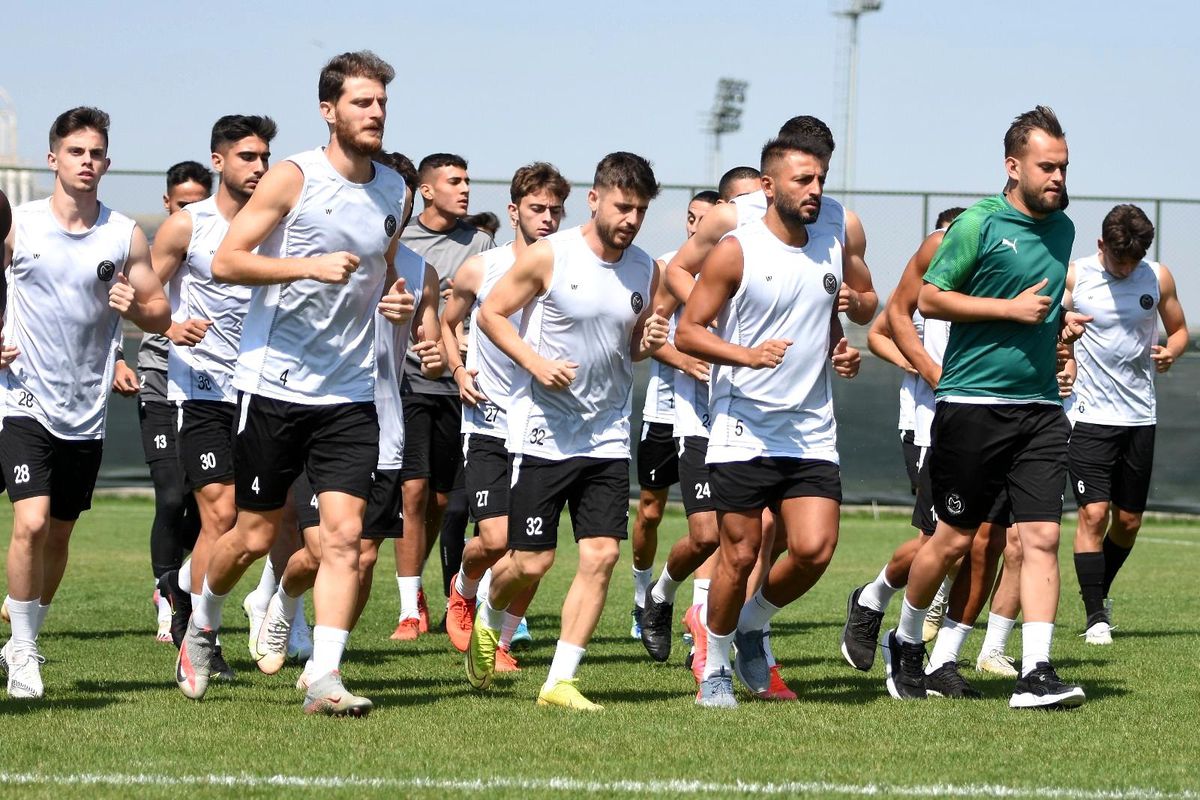 Manisa FK günü çift idmanla tamamladı