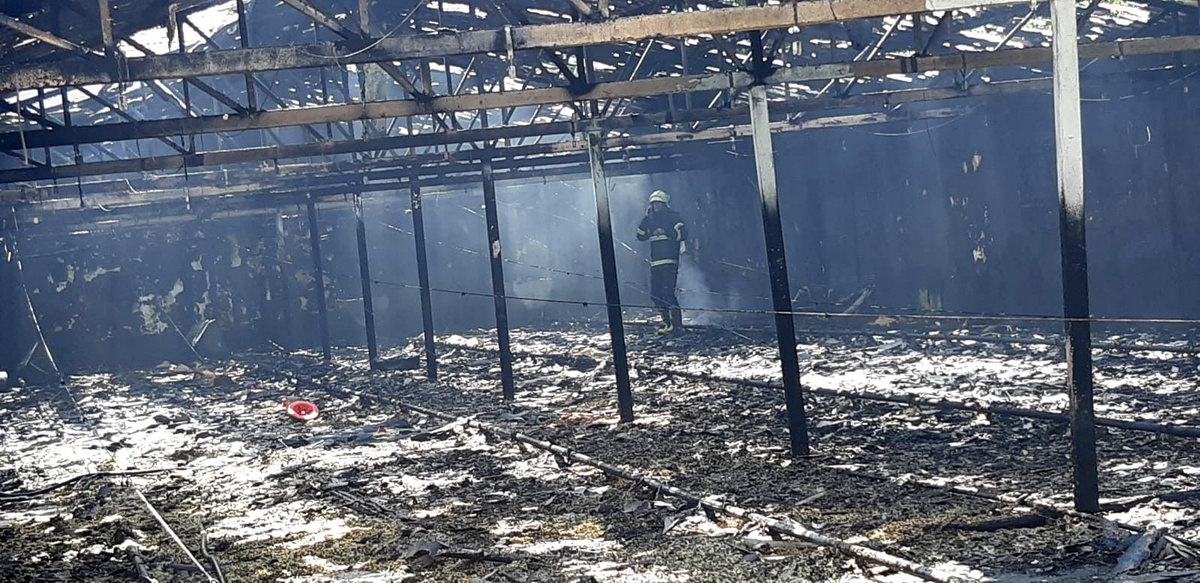 Peş peşe meydana gelen yangınlar ilçeyi tedirgin etti