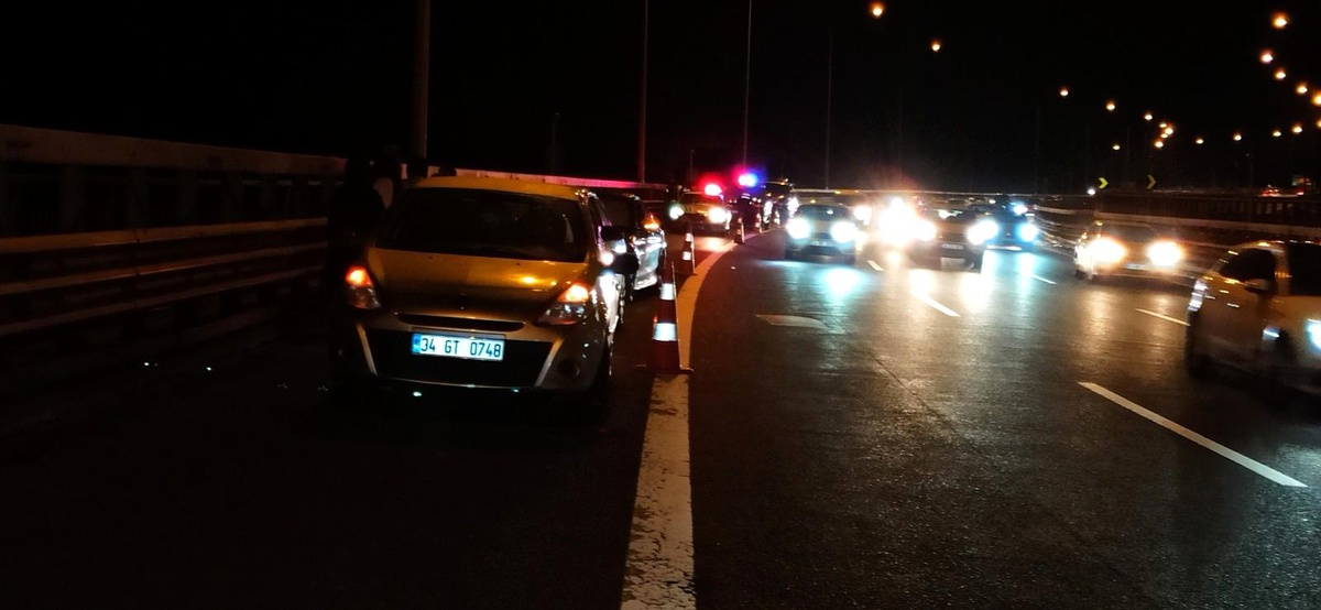 Son dakika 3. sayfa: TEM Otoyolu Bolu Dağı\'nda zincirleme kaza: 5 yaralı