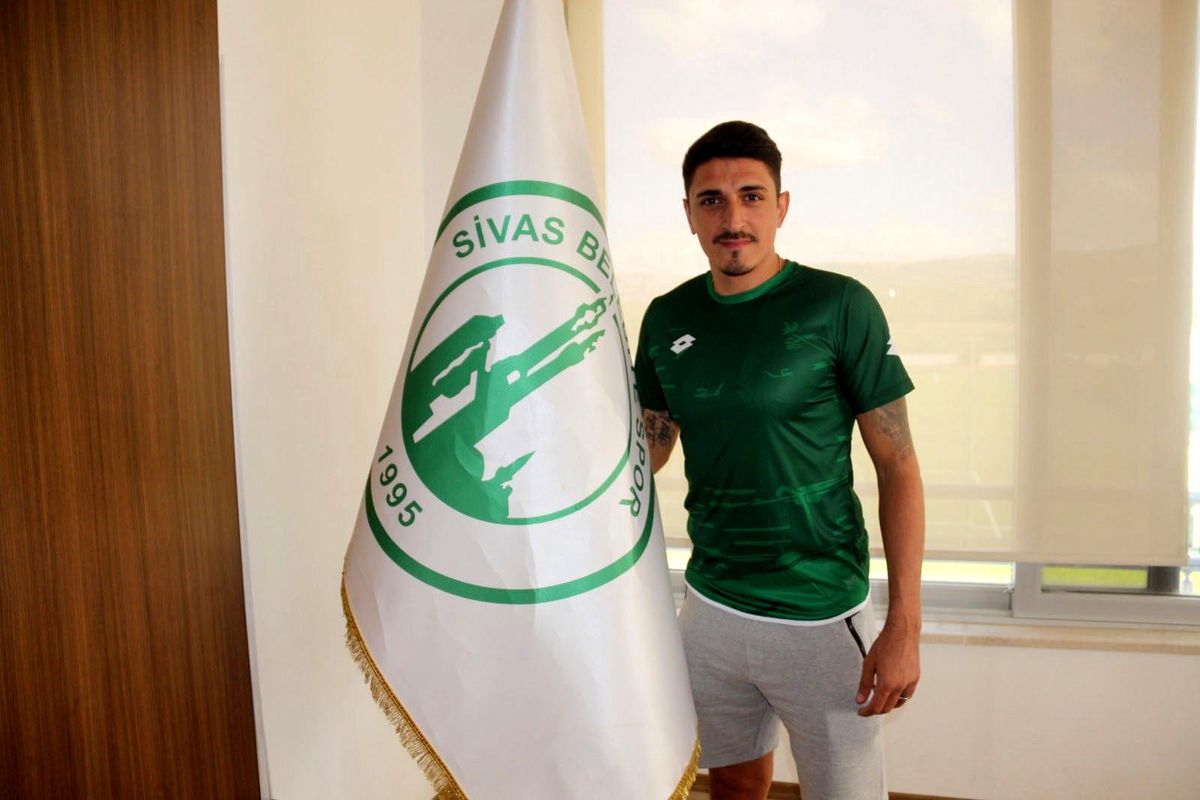 Son dakika haber | Abdullah Topkara, Sivas Belediyespor\'a transfer oldu