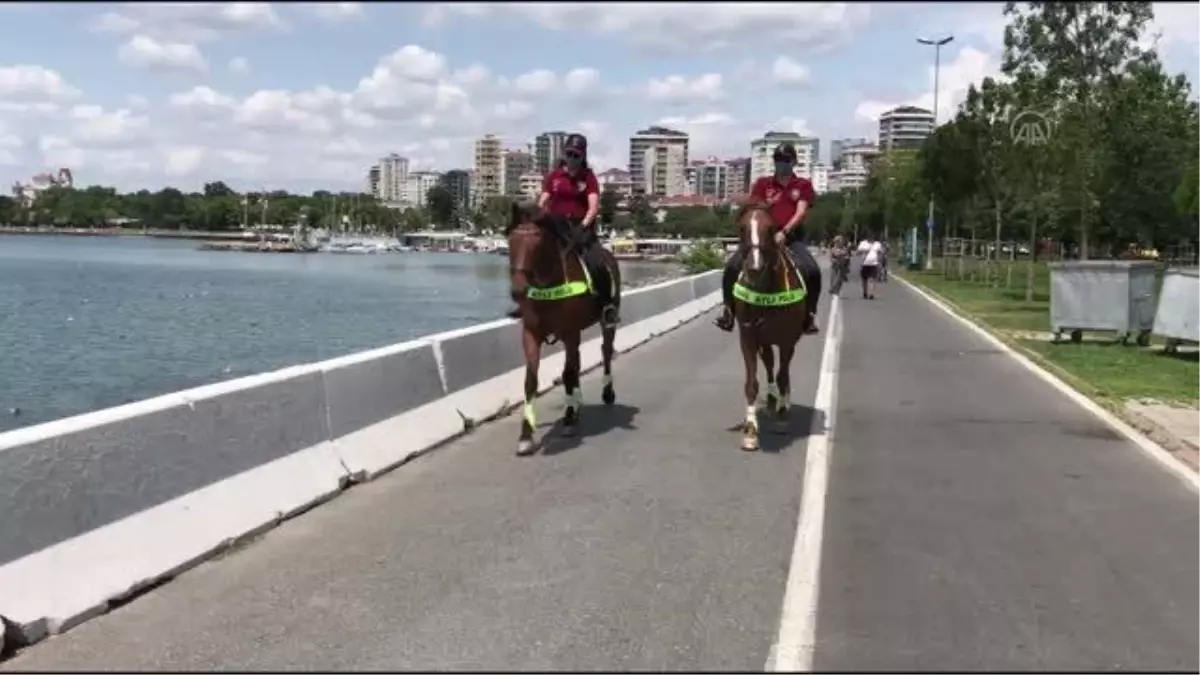 Atlı polislerden Caddebostan Sahili\'nde koronavirüs denetimi