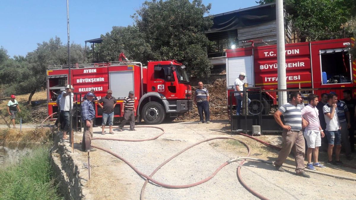 Aydın Büyükşehir Belediyesi itfaiye ekipleri günü yoğun geçiriyor