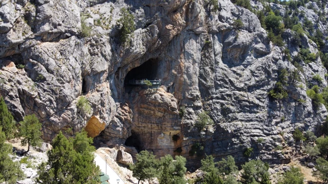 Çamlık Mağaraları turistlerin yeni gözdesi oldu