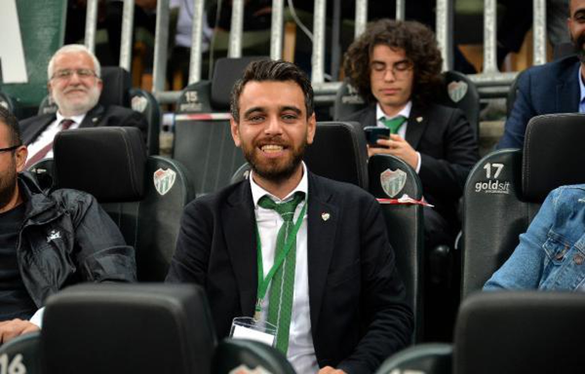 Emin Adanur: Gelin Bursaspor\'dan taraf olun, ekmek yediğiniz yere ihanet etmeyin