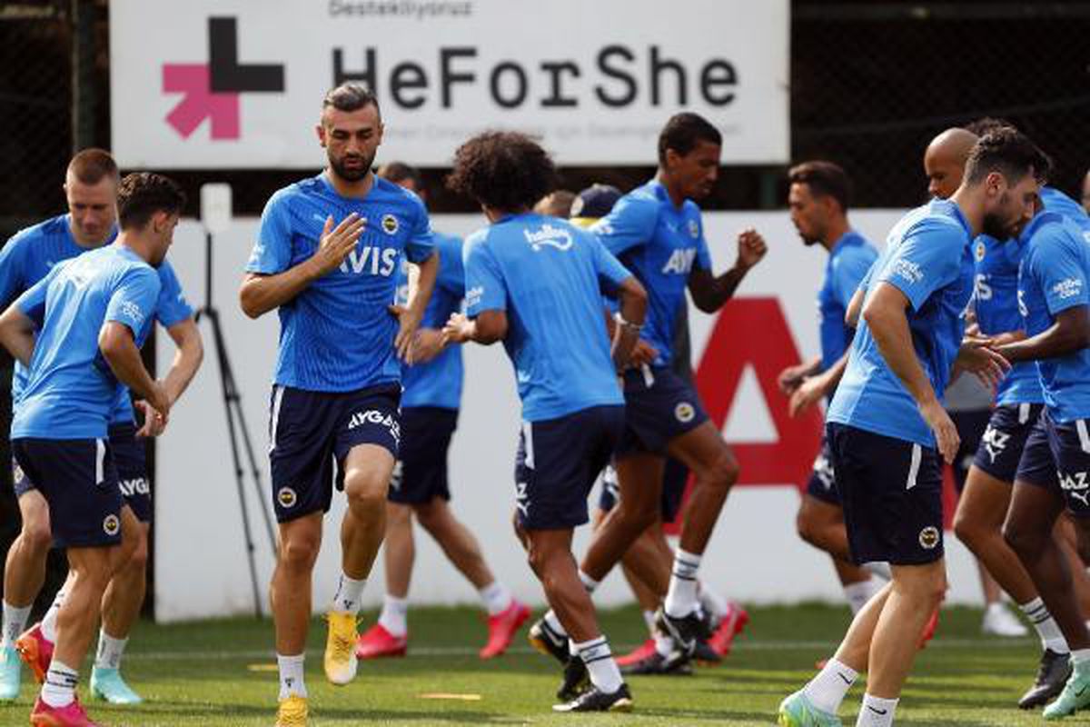 Fenerbahçe\'de Mesut Özil idmanda yer almadı