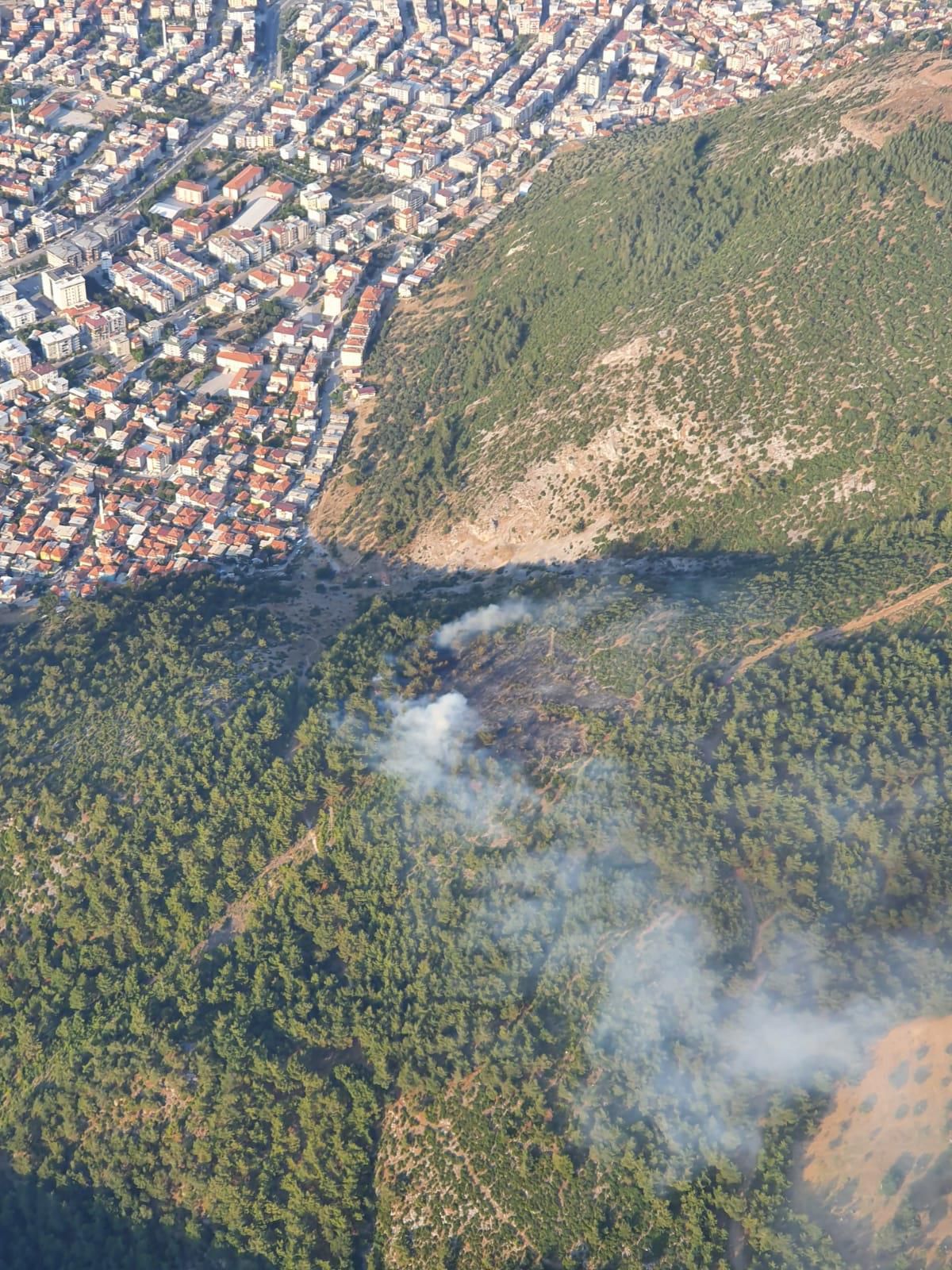 Manisa\'da 3 hektarlık alanda etkili olan orman yangını kontrol altına alındı