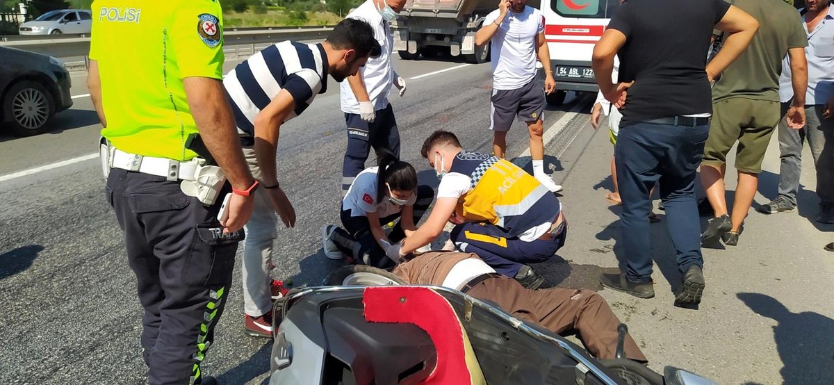 Motosikletinin hakimiyetini kaybeden sürücü yaralandı