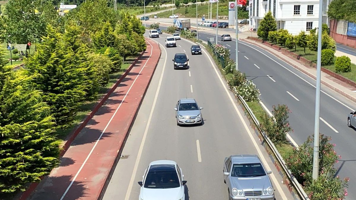 Tatilin son günü denize akın ettiler