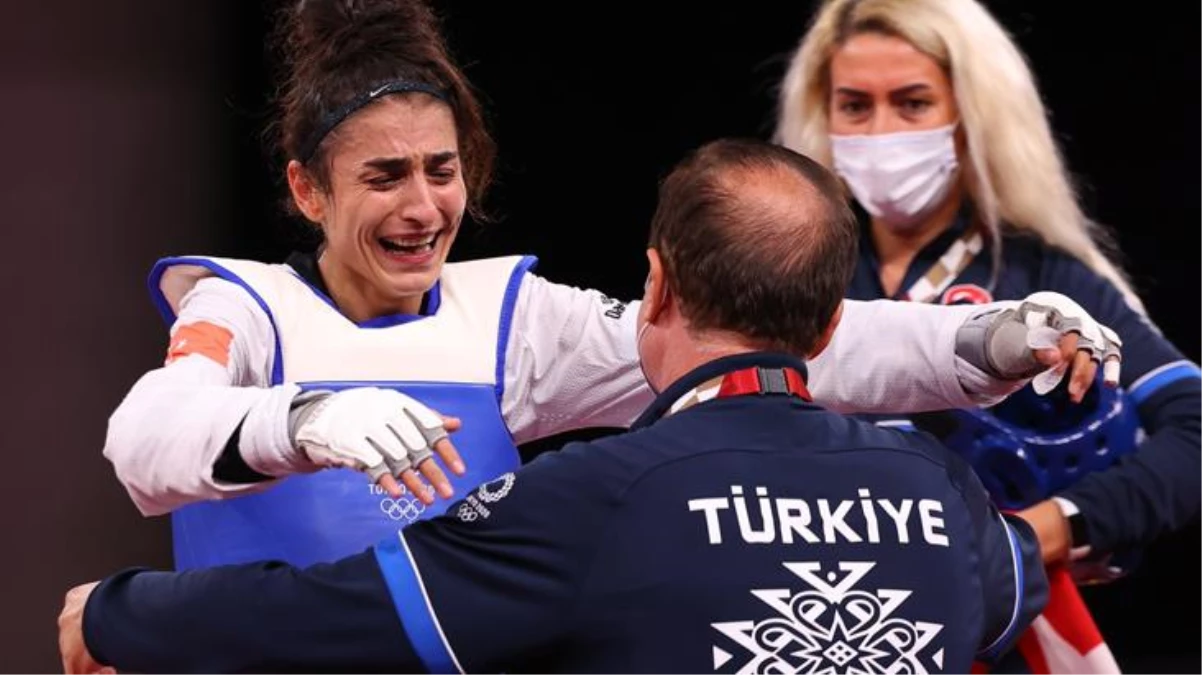 Tokyo Olimpiyatları\'nda ikinci madalya Hatice Kübra\'dan geldi! Milli tekvandocu gözyaşlarını tutamadı