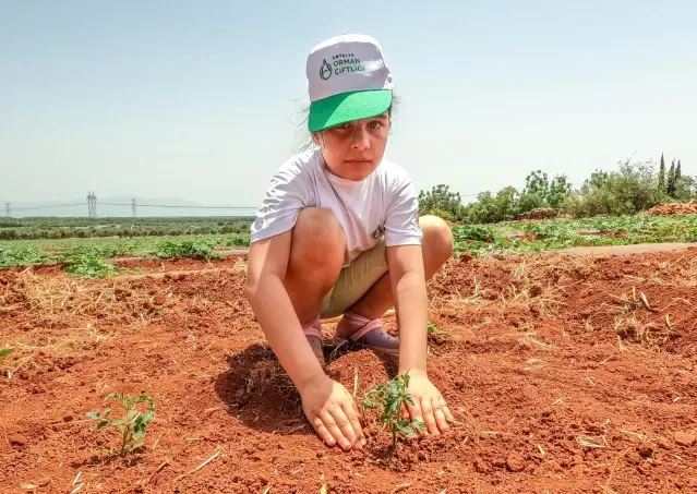 Tütüncü'den ilk hasat paylaşımı Tütüncü'den ilk hasat paylaşımı