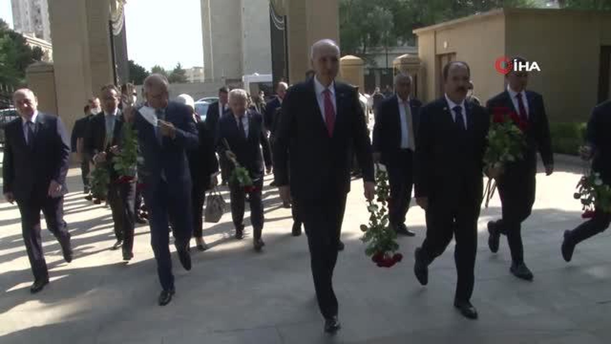 AK Parti Genel Başkanvekili Kurtulmuş, Bakü\'de Haydar Aliyev\'in mezarı ile şehitlikleri ziyaret etti